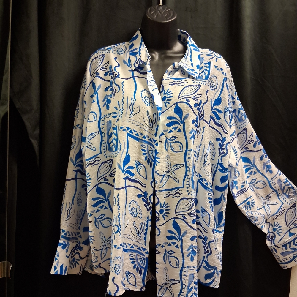 Floral Blue and White Women's Blouse - Picture 3 of 5